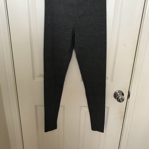 🛑SOLD🛑Charcoal Gray leggings. NWOT - Picture 2 of 5